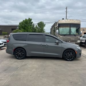 CHRYSLER PACIFICA LIMITED - 10