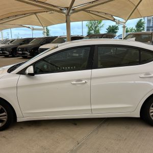 HYUNDAI ELANTRA SEL - 4