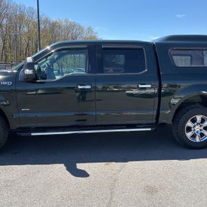 FORD F-150 XLT - 4