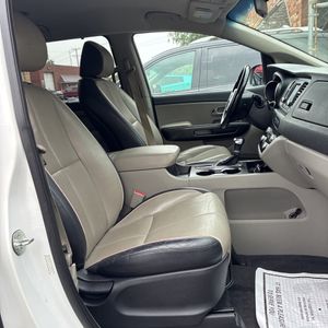 صورة مصغرة 33 لـ 2019 KIA SEDONA EX