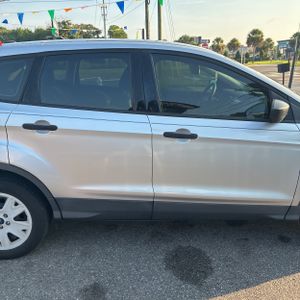 صورة 9 لـ 2016 FORD ESCAPE S