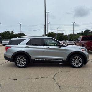 FORD EXPLORER LIMITED - 10