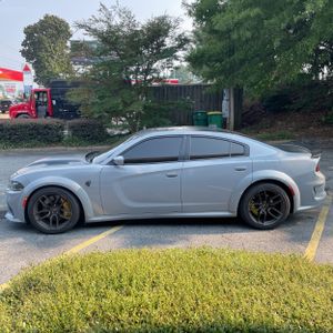 2020 Dodge CHARGER SRT HELLCAT — фото 3