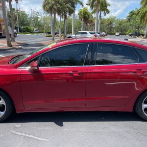 FORD FUSION SE - 4