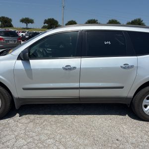 صورة 4 لـ 2010 Chevrolet TRAVERSE LS