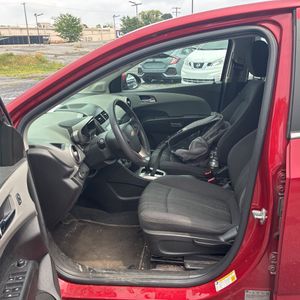 2014 Chevrolet SONIC LT AUTO — миниатюра 32