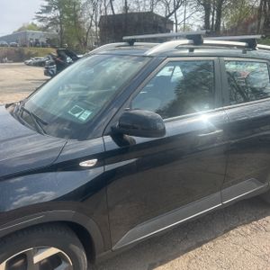 HYUNDAI VENUE SEL - 2