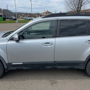 SUBARU OUTBACK PREMIUM - 4
