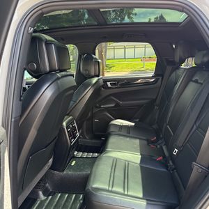 2020 Porsche CAYENNE BASE — миниатюра 23