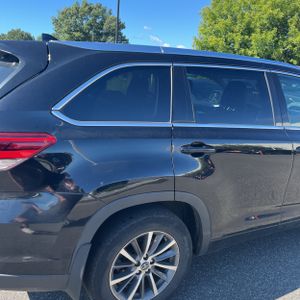 2018 Toyota HIGHLANDER XLE — фото 9