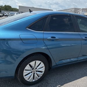 2019 Volkswagen JETTA S photo 9