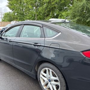 FORD FUSION SE - 6