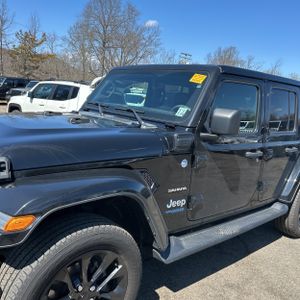 JEEP WRANGLER 4XE UNLIMITED SAHARA 4X4 - 2