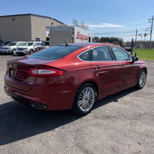 FORD FUSION SE - 8