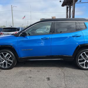JEEP COMPASS LIMITED 4X4 - 4