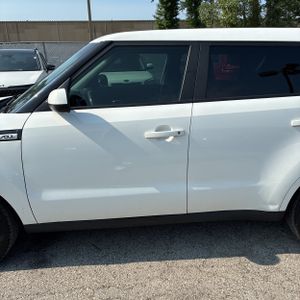 2017 KIA SOUL BASE photo 3