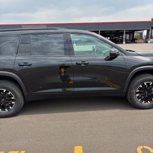 2025 Chevrolet TRAVERSE Z71 照片 11