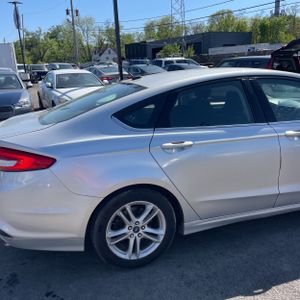FORD FUSION SE - 9