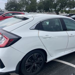 صورة 9 لـ 2017 Honda CIVIC EX