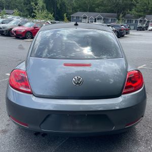 2012 Volkswagen BEETLE 2.5L PZEV — фото 7