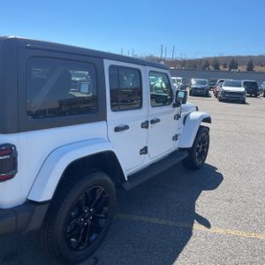 JEEP WRANGLER 4XE UNLIMITED SAHARA 4X4 - 9