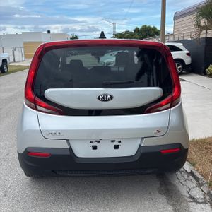 2021 KIA SOUL S 照片 7
