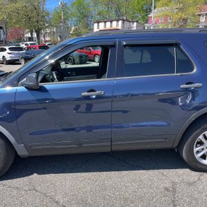 FORD EXPLORER BASE - 4