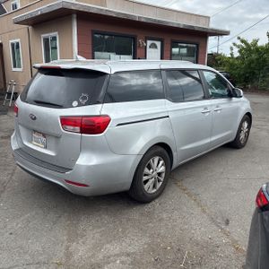KIA SEDONA LX - 8