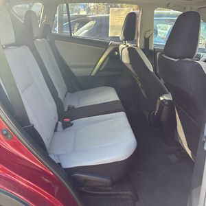 صورة 35 لـ 2018 Toyota RAV4 XLE