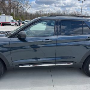 FORD EXPLORER XLT - 4