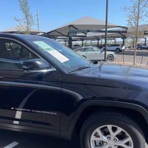 صورة 13 لـ 2023 JEEP GRAND CHEROKEE LIMITED