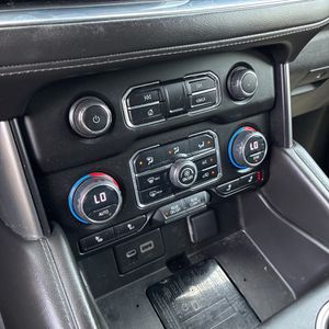 2023 Chevrolet SUBURBAN LT thumbnail 69