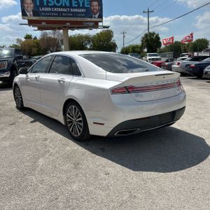 LINCOLN MKZ PREMIERE - 5