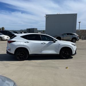 LEXUS NX 450H+ F SPORT HANDLING - 10