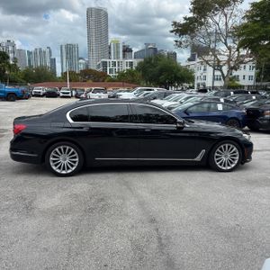 BMW 7 SERIES 740I - 10