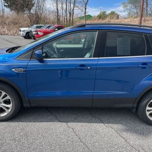 FORD ESCAPE SE - 4