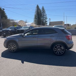 MERCEDES-BENZ GLA - 3