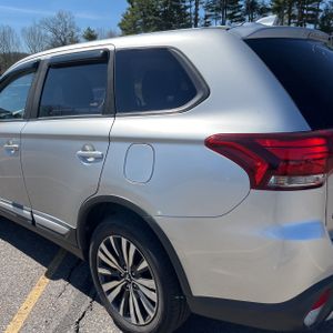 MITSUBISHI OUTLANDER SE - 6