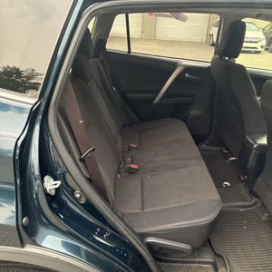 2017 Toyota RAV4 XLE — миниатюра 33