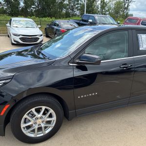 صورة 2 لـ 2023 Chevrolet EQUINOX LT