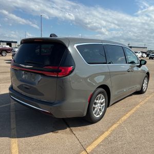 CHRYSLER PACIFICA SELECT - 8