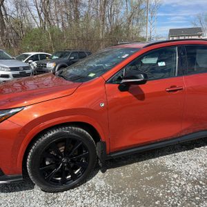 LEXUS NX 350 F SPORT HANDLING - 2