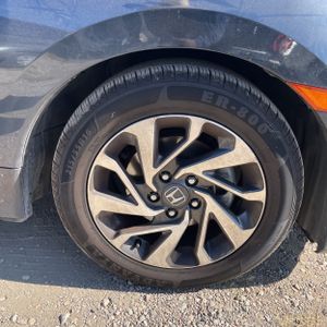 2017 Honda CIVIC EX thumbnail 20