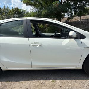 2014 Toyota PRIUS C TWO — фото 11