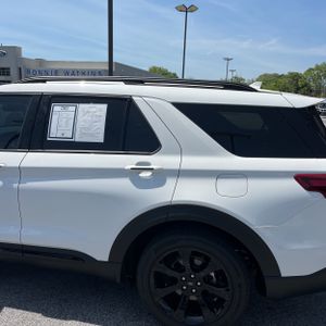 FORD EXPLORER ST-LINE - 6