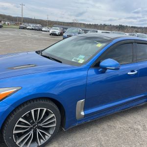 KIA STINGER PREMIUM - 2