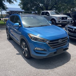 HYUNDAI TUCSON - 10