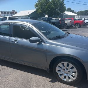 2012 Chrysler 200 LX 缩略图 13