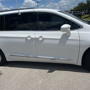 2020 Chrysler PACIFICA TOURING L — миниатюра 11