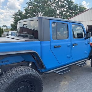 صورة 9 لـ 2021 JEEP GLADIATOR SPORT S